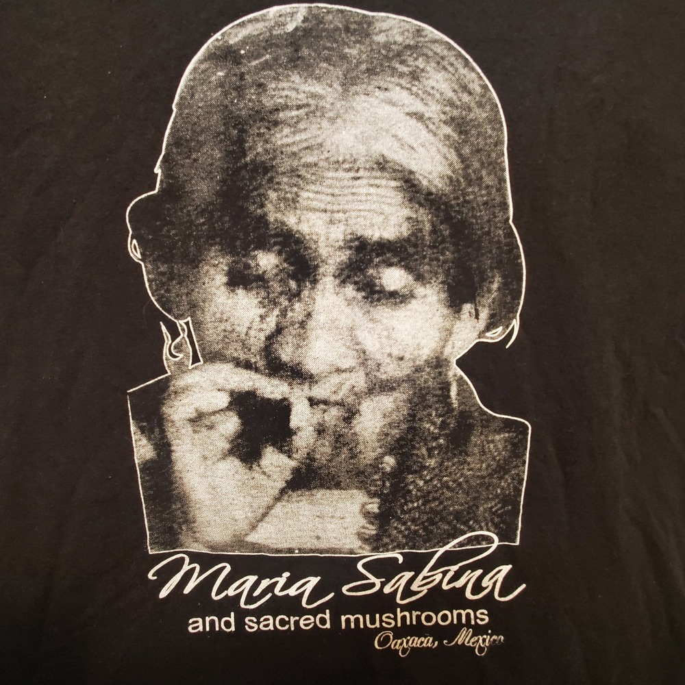 Maria Sabina Sacred Mushrooms Oaxaca Mexico Graphic T Shirt Mens Small Tee - Picture 2 of 8